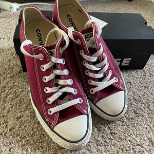 Maroon converse